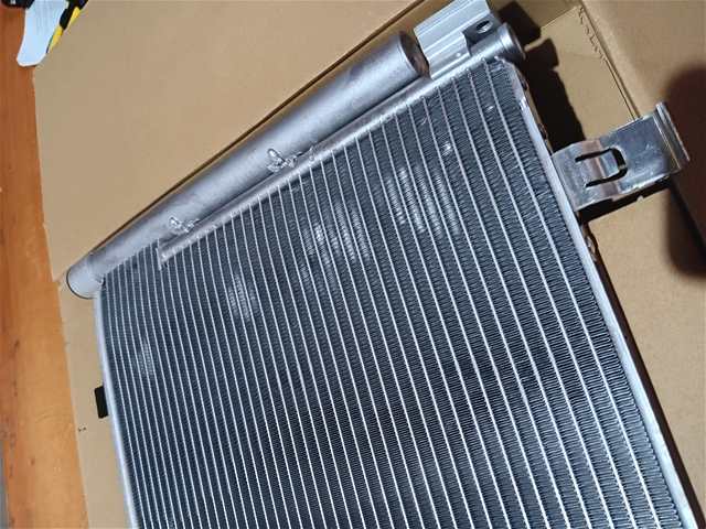 Imagine pentru produsul „CONDENSATOR A/C CU USCATOR [DEFECT ACCEPTABIL] O.E"