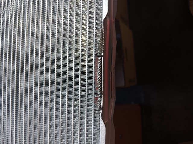 Imagine pentru produsul „RADIATOR [DEFECT ACCEPTABIL] - O.E. BMW"