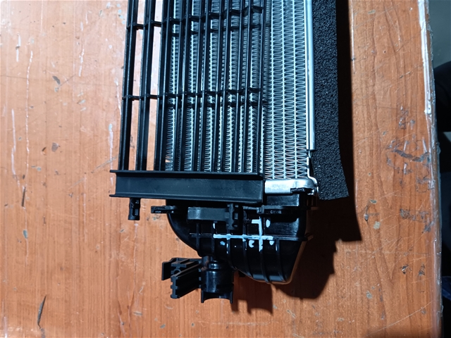 RADIATOR [DEFECT ACCEPTABIL] O.E