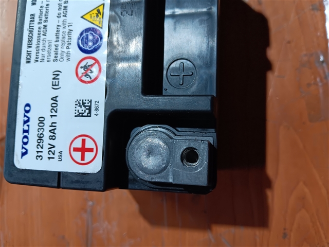 Imagine pentru produsul „BATERIE AUXILIARA 12V 8AH [DEFECT ACCEPTABIL] O.E"