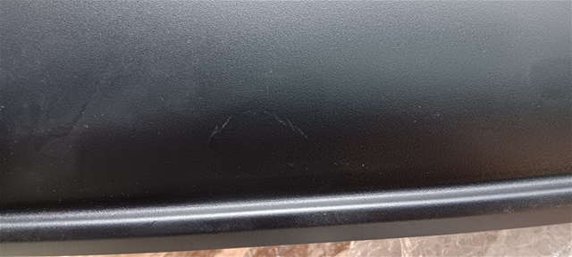 Imagine pentru produsul „SPOILER BARA SPATE [DEFECT ACCEPTABIL] O.E TESLA"