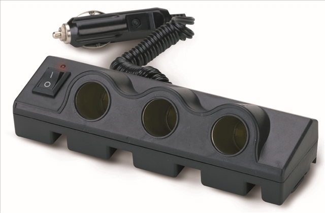 Imagine pentru produsul „PRIZA BRICHETA TRIPLA  CU CABLU EXTENSIBIL 12/24V SI INTRERUPATOR"
