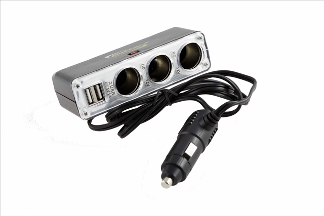 Imagine pentru produsul „TRIPLU-STECKER SI DUBLU-USB BRICHETA CU CABLU"