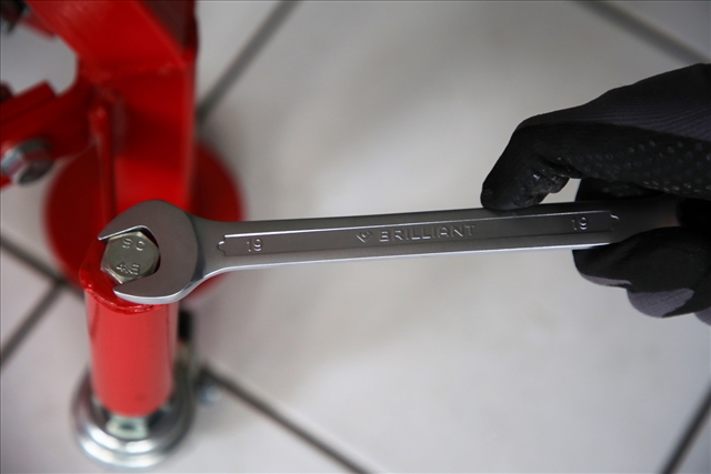 Imagine pentru produsul „CHEIE COMBINATA 19 MM-BRILLIANT"