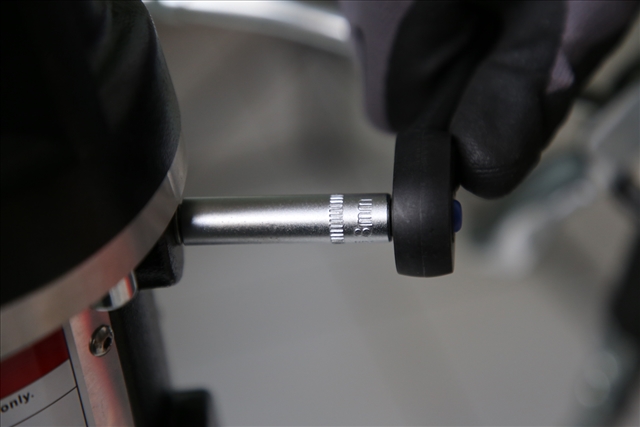 Imagine pentru produsul „TUBULARA 1/4 HEXAGONALA 8 MM LUNGA"