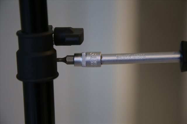 Imagine pentru produsul „TUBULARA 1/4 CU BIT TORX T9 CU GAURA"