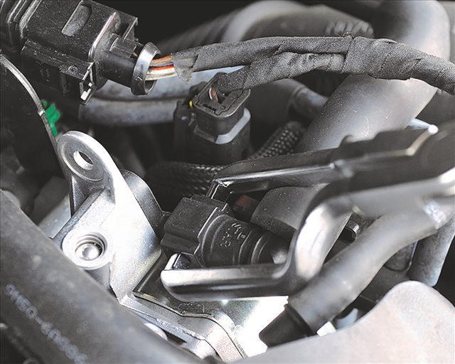 Imagine pentru produsul „CLESTE DEBLOCARE CONDUCTE COMBUSTIBIL-BRILLIANT"