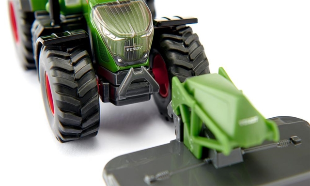 Imagine pentru produsul „TRACTOR FENDT 942 SCARA 1:50  SIKU"