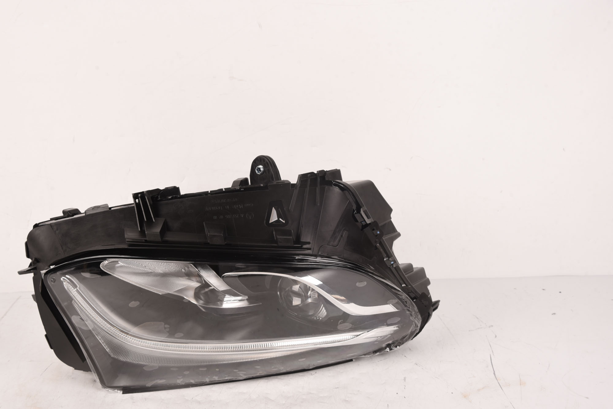 FAR DREAPTA LED MERCEDES-BENZ X253 - REMAN