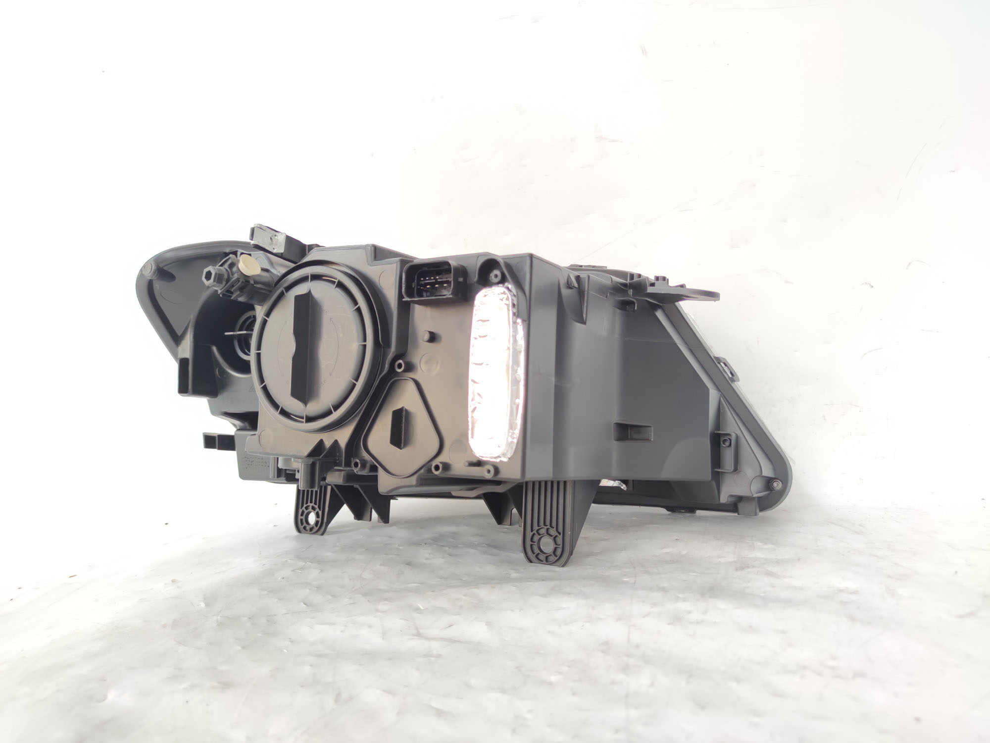 FAR STANGA BIXENON BMW F25 - REMAN