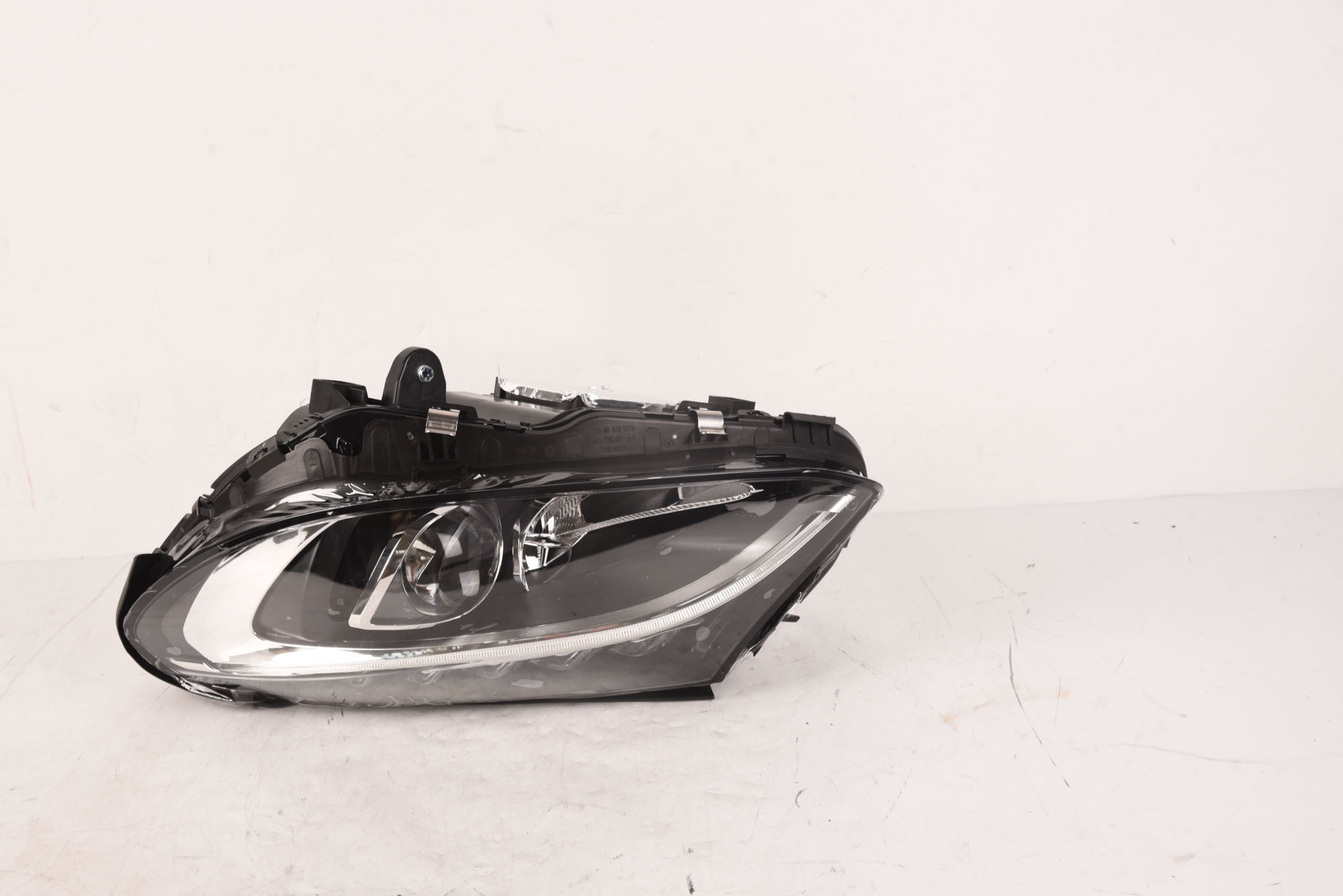 FAR STANGA LED MERCEDES-BENZ W205 - REMAN