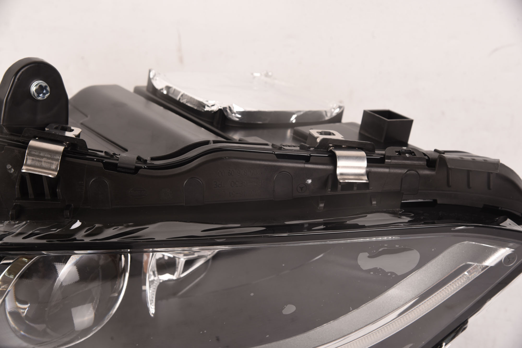 FAR STANGA LED MERCEDES-BENZ W205 - REMAN