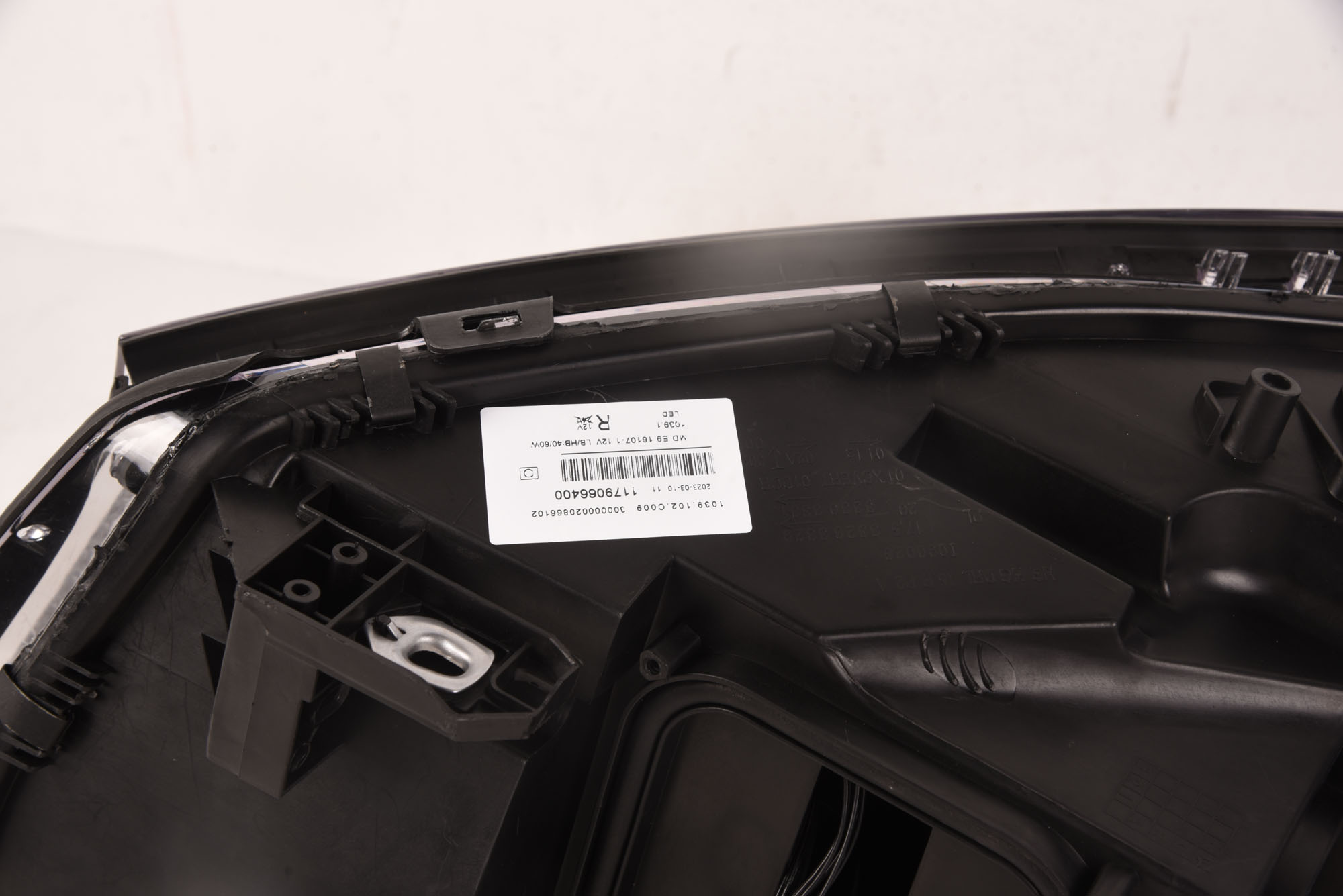 Imagine pentru produsul „FAR DREAPTA BIXENON FARA ECU MERCEDES-BENZ C117 - REMAN"