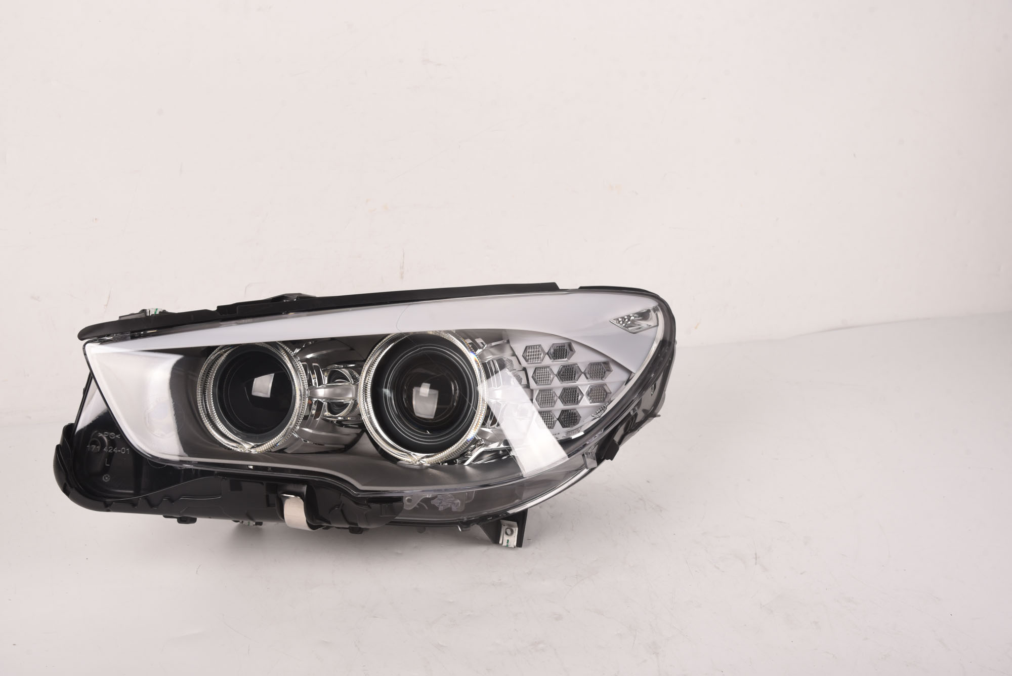 FAR STANGA BIXENON  BMW F07 - REMAN