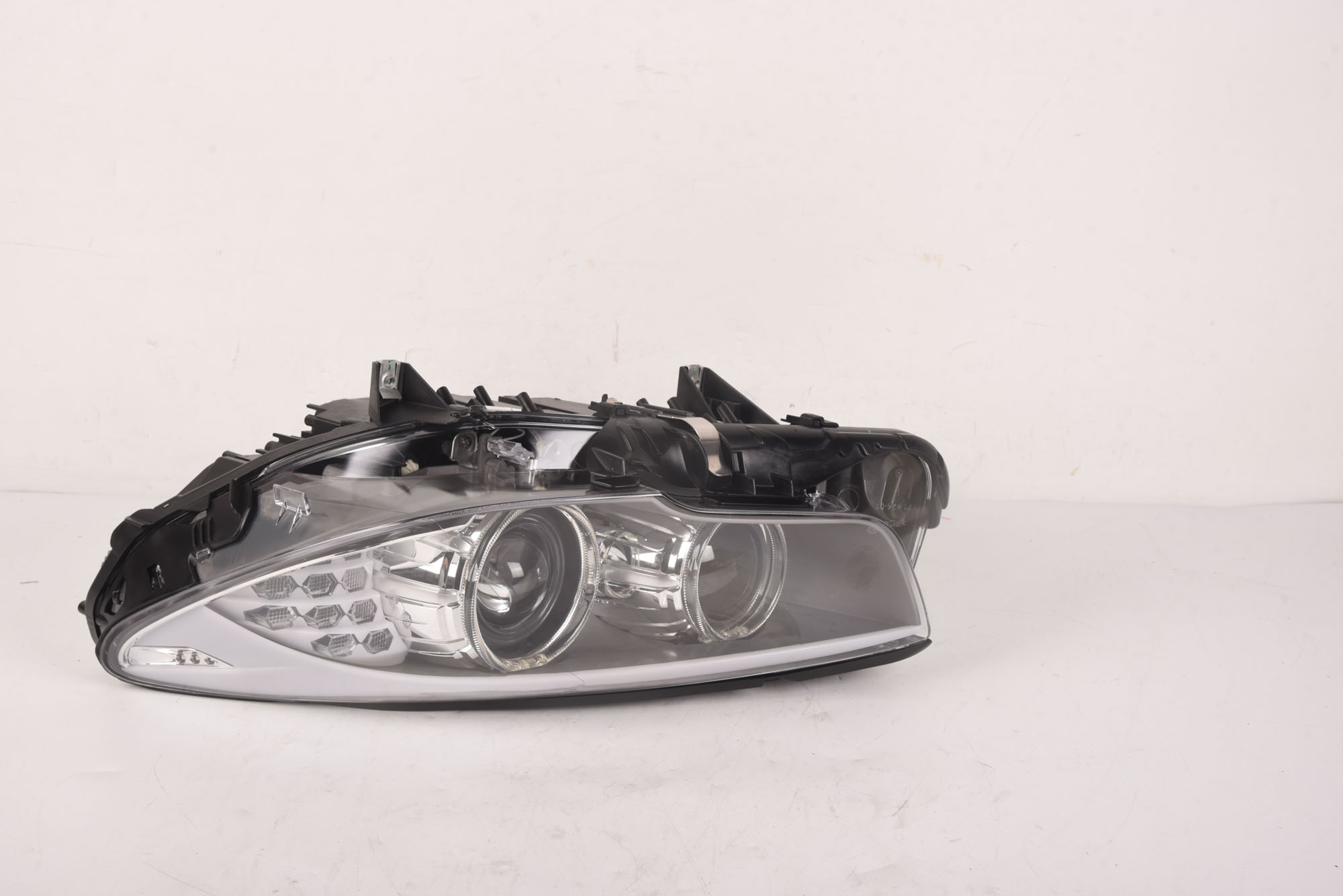 FAR STANGA BIXENON  BMW F07 - REMAN