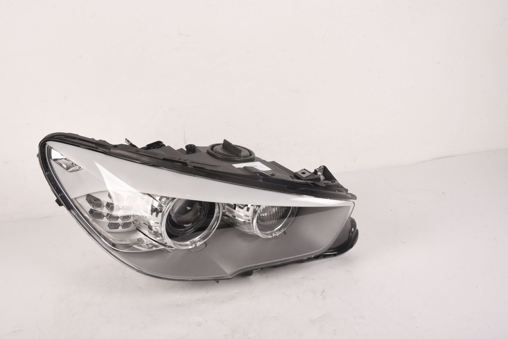 FAR DREAPTA BIXENON BMW F07 - REMAN