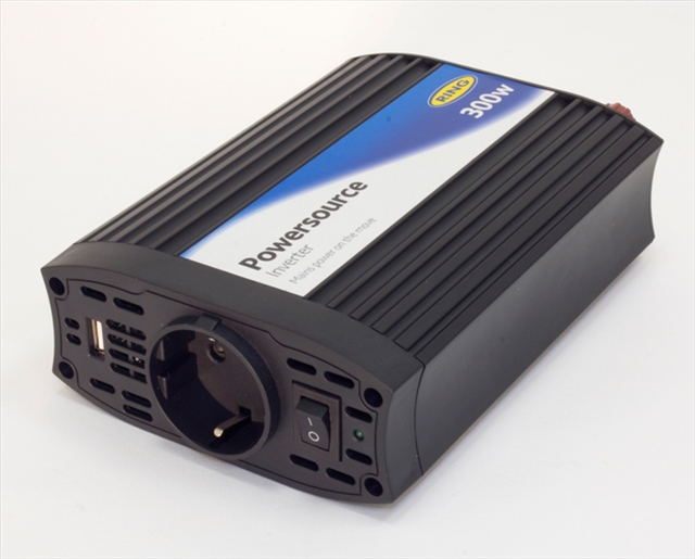 Imagine pentru produsul „INVERTOR 12V -> 220V 300W + 1 USB 2A RING AUTOMOTIVE"
