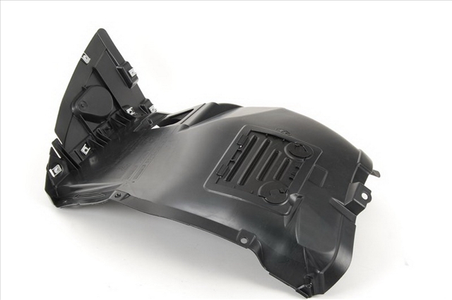 Imagine pentru produsul „CARENAJ PLASTIC ST FATA (SECTIUNE FATA) BMWE90(SEDAN) 05>>08"