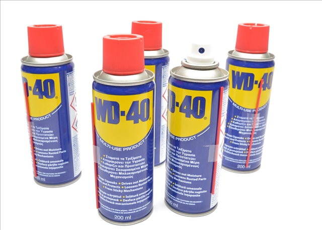 Imagine pentru produsul „SPRAY LUBRIFIANT MULTIFUNCTIONAL WD40 200ML"
