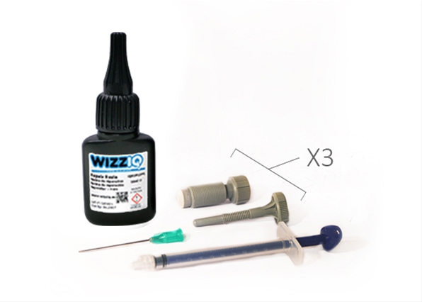 Imagine pentru produsul „SET RASINA REPARAT PARBRIZE(10ML)+INJECTOR GRI(3 BUC.)+SERINGA(4050REPARATII)"