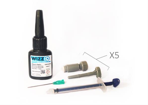 Imagine pentru produsul „SET RASINA REPARAT PARBRIZE(20ML)+INJECTOR GRI(5 BUC.)+SERINGA(80100 REPARATII)"