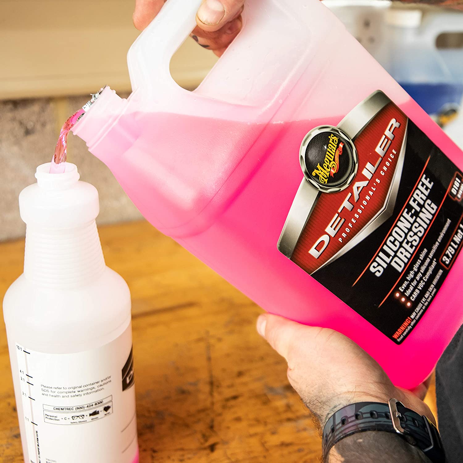 Imagine pentru produsul „SOLUTIE INTRETINERE FARA SILICON 3.78 L, FREE DRESSING - MEGUIARS"