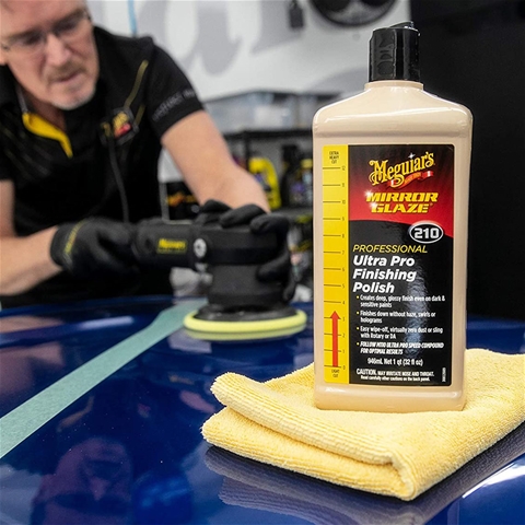 946 ML M210 ULTRA PRO FINISHING POLISH  MEGUIARS