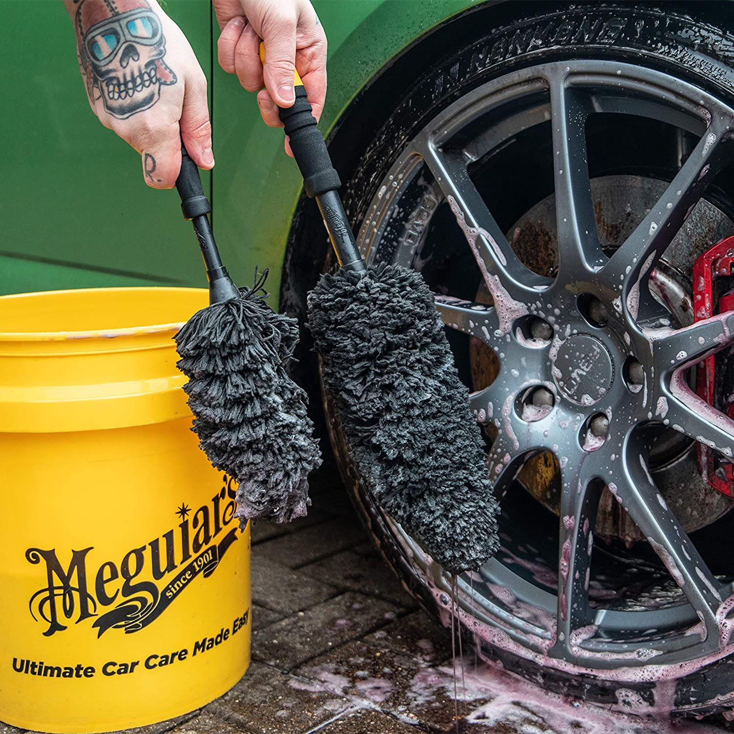 NBB  PERIE MEDIE CURATARE JANTE 1 BUC,SUPREME WHEEL BRUSH - MEDIUM MEGUIARS