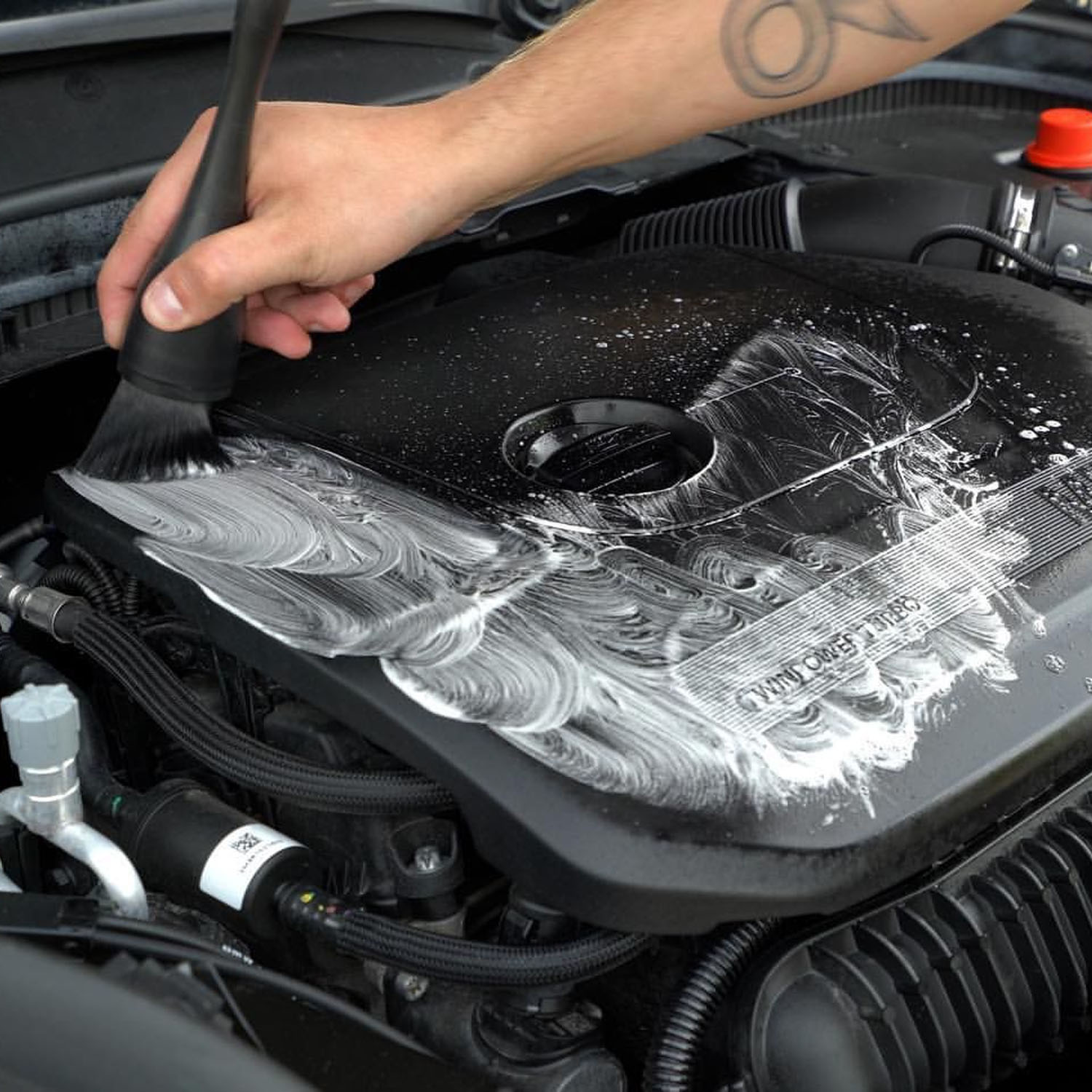 NBB  MULTI-PURPOSE BRUSH LARGE - MEGUIARS