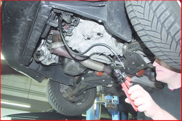 Imagine pentru produsul „UNELTE DE DEBLOCARE PTR CONDUCTE DE COMBUSTIBIL PTR BMW + MINI"