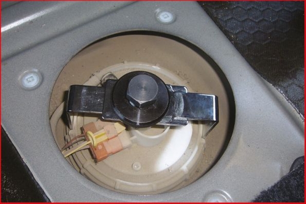 ADAPTOR DE UMPLERE IN UNGHI DE 90GRADE PTR TOYOTA SI LEXUS M18 X 1,5