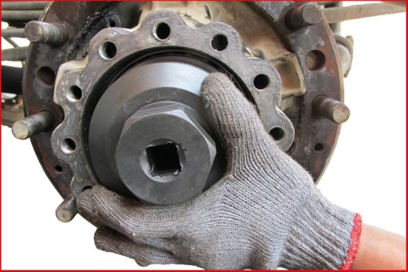 CHEIE 3/4 PTR PIULITE CU 6 PINI PTR MERCEDES SI MAN
