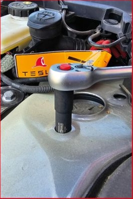 CAPAT DE CLICHET 3/8 PTR MONTAREA AMORTIZORULUI LA TESLA, MAGNETIC