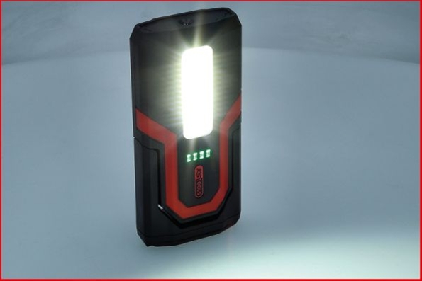 LAMPA DE MANA EQI ULTIMATEBEAM COMPACTA DE 600 LUMENI