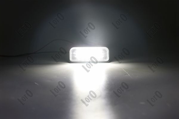 ILUMINARE NUMAR DE CIRCULATIE MERCEDES